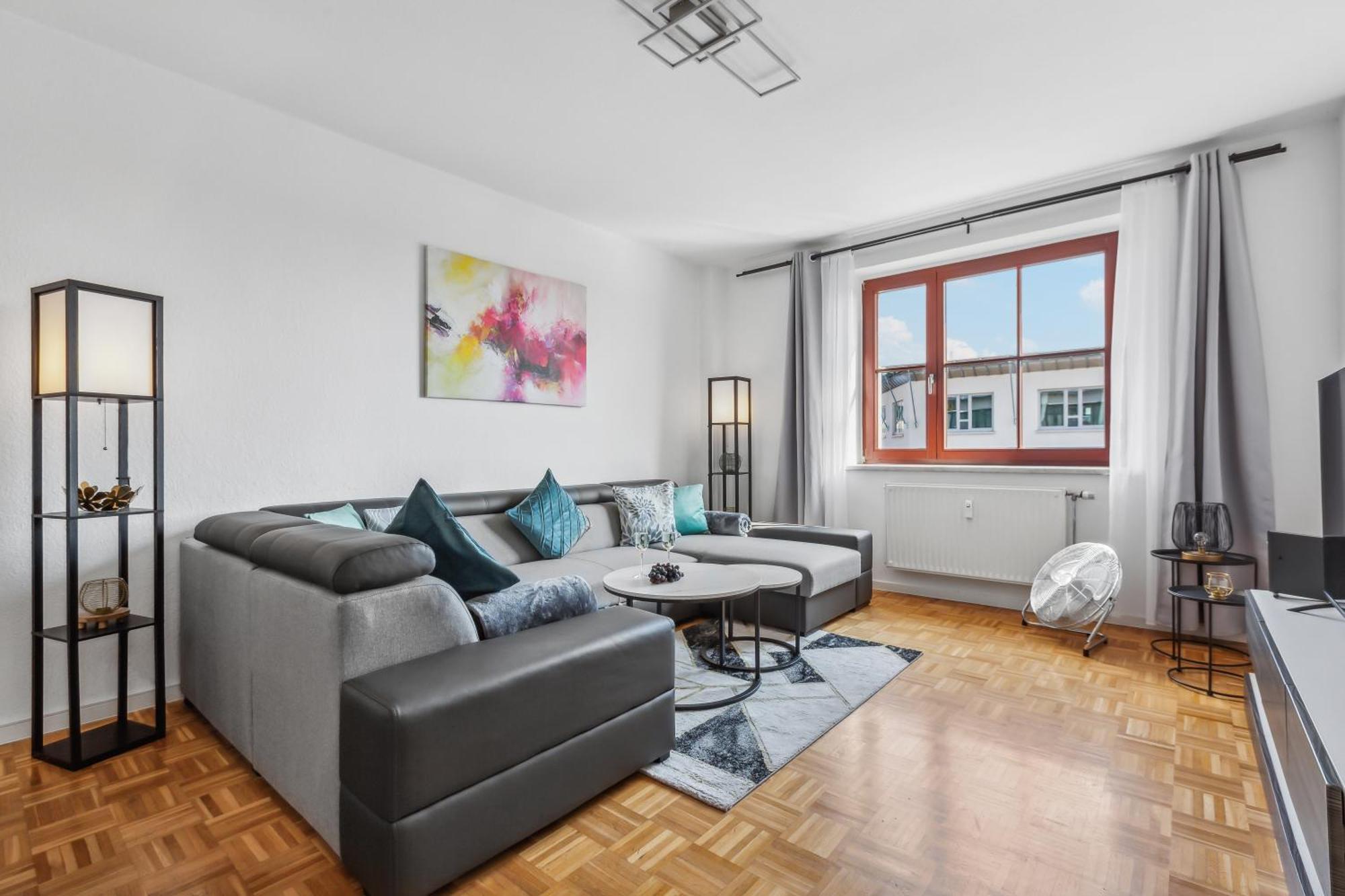 Sunrise - Zentral - Stilvoll - Komfortabel - Waschtrockner Apartment *
